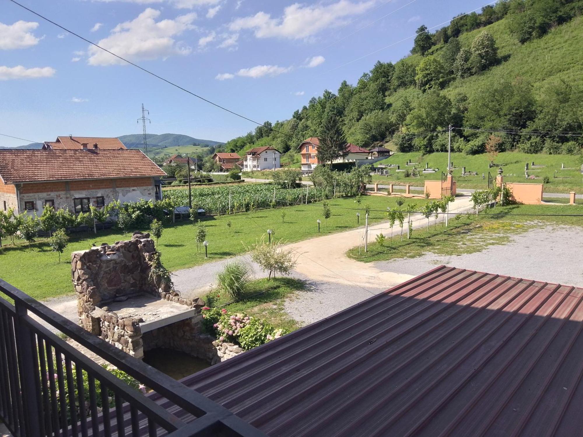 Apartmani Natura Sanski Most Екстер'єр фото